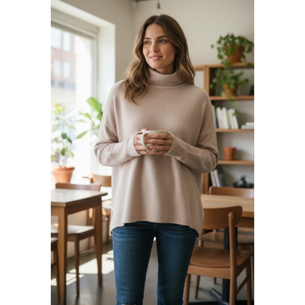 NWT Jennifer Lopez Women's Medium Knit Rhinestone Soft Long sleeve sweater Pink